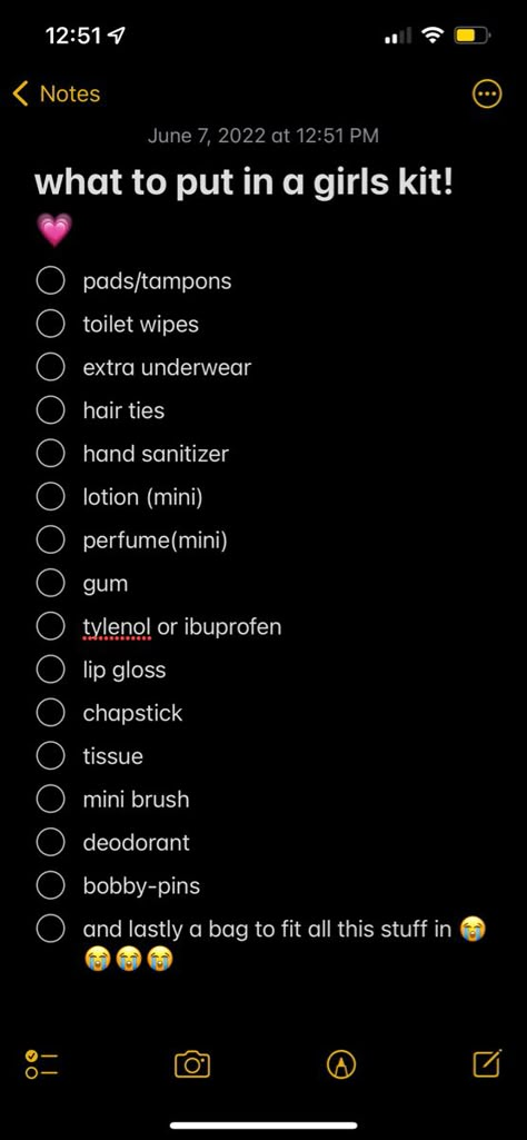 Period Kit Aesthetic, Period Tips Tiktok, Period Tips Aesthetic, Periods Bag, My Period Routine, Aesthetic Period Kit, How To Hide Your Period At School, Pads Aesthetic Period, Period Aesthetic Girl