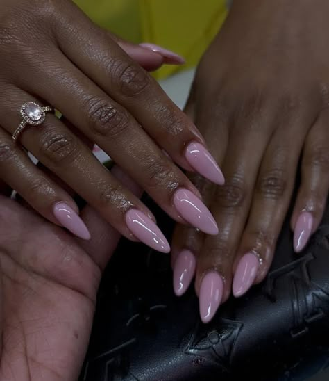 Pink Almond Nails Black Women, Almond Overlay Nails, Basic Nail Ideas Almond, Nails Acrylic For Dark Skin, Pink Oval Nails Short, Medium Oval Nails Acrylic, Almond Nails Designs Black Women, Simple But Pretty Nails, Nail Shape For Long Fingers