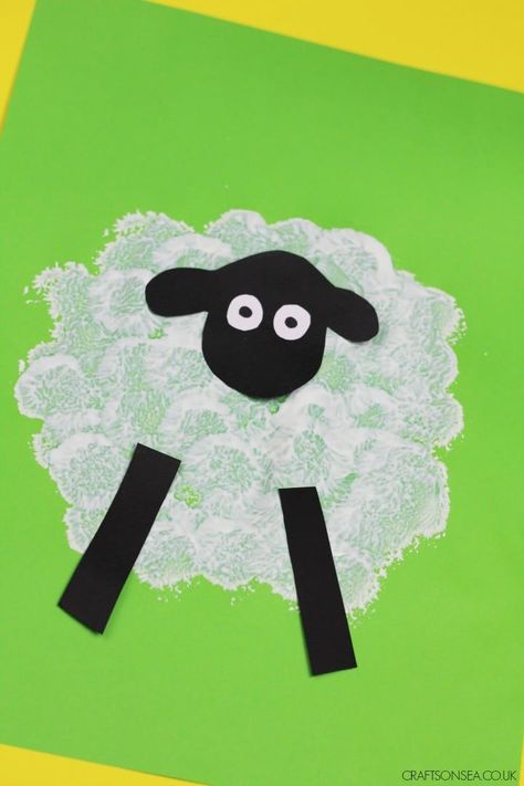 Farm Activities Preschool, Sheep Craft, Spring Toddler Crafts, Animal Crafts Preschool, Zoo Crafts, Zoo Animal Crafts, Farm Animals Activities, Craft For Toddlers, Farm Animal Crafts