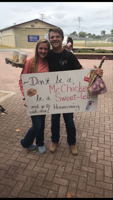 Mcdonald’s Hoco Proposals, Mcdonalds Promposal, Mcdonald’s Promposal, Mcdonalds Hoco Proposal, Sweet Promposal, Food Promposal, Cute Mcdonalds, Sadie Proposals Ideas, Promposal Ideas For Him