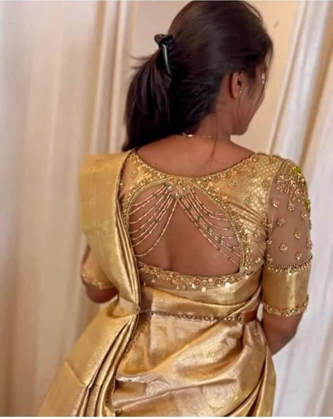 Bridal Back Neck Designs, Gold Saree Aari Work Blouse, Blouse Back Neck Designs For Engagement, Gold Saree Blouse Design Indian Weddings, Gold Saree With Gold Blouse, Muhurtham Aari Work Blouse, Gold Sarees For Bride, Gold Silk Saree Blouse Designs, Gold Blouse Work Designs