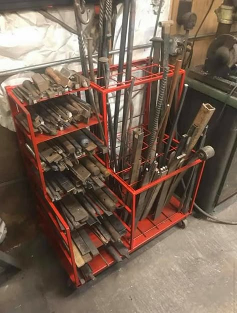 Metal Material Storage, Welding Furniture Projects, Welding Shop Ideas, Metal Fabrication Ideas, Garage Shop Ideas, Welding Workshop, Work Shop Ideas, Welding Trucks, Welding Design