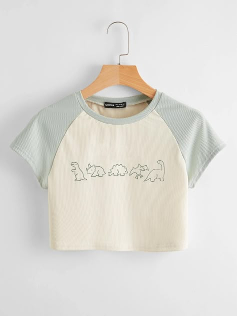 Cartoon Dinosaur Print Crop Tee | SHEIN USA Cropped Baseball Tee, Cute Crop Tops, Simple Trendy Outfits, Print Crop Tops, Cute Everyday Outfits, Really Cute Outfits, Women T Shirts, Fashion Weeks, Teen Fashion Outfits