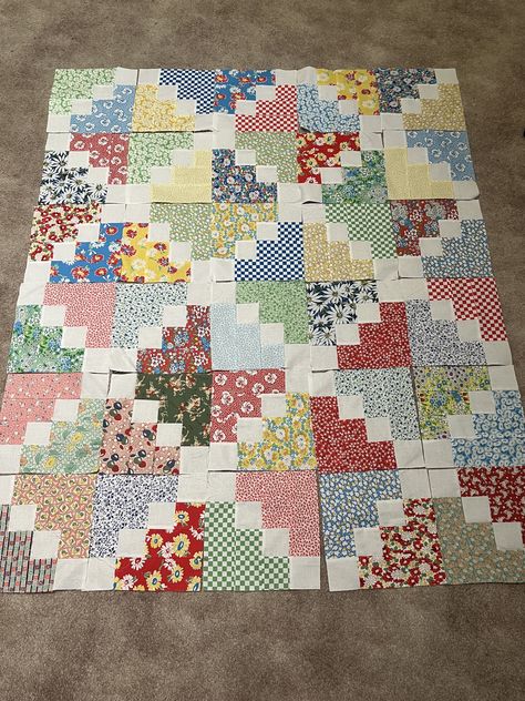 JulieKQuilts: Hand quilting Hopscotch Quilt Pattern Free, Prairie Flower Quilt Pattern, Group Quilt Ideas, Four Square Quilt Pattern, Spin Me Around Quilt Pattern, Scrappy Patchwork Quilts, How To Make A Quilt, X And O Quilt, Scrappy Quilt Patterns Free