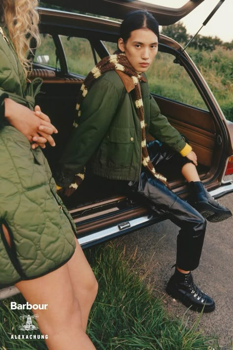 Barbour Campaign, Barbour Aesthetic, Barbour Jacket Women Outfit, Autumn Editorial, Barbour Jacket Women, Merry People, Scotland Fashion, Autumn Shoot, Barbour Quilted Jacket