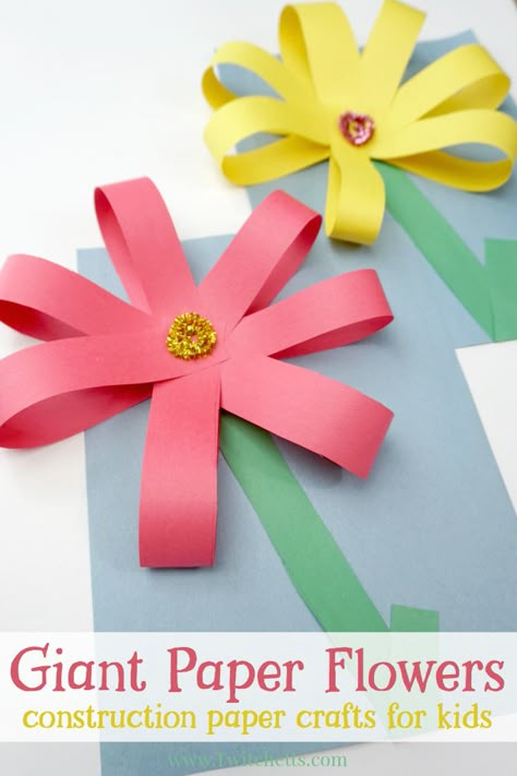 Create giant paper flowers with simple supplies and fine motor skills. Your kids will be proud of this fun construction paper craft! Diy Paper Crafts Ideas, Construction Paper Flowers, Diy Paper Flowers Tutorial, Paper Flowers For Kids, Paper Flowers Diy Easy, Construction Paper Crafts, Paper Crafts Ideas, Easy Paper Flowers, Diwali Craft