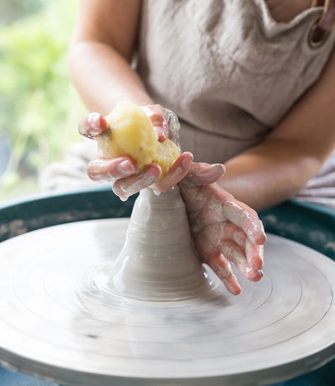 Easy Pottery Wheel Ideas For Beginners, Pottery Basics For Beginners, Beginner Wheel Throwing, Pottery Wheel For Beginners, Pottery Wheel Beginners, Wheel Pottery Ideas Beginner, Throwing Wheel Pottery, Throwing Pottery For Beginners, Throwing On The Wheel