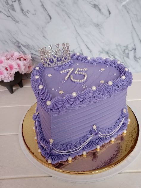 Quinceañera Cake Ideas Purple, Cake Designs Birthday Purple, Sweet 15 Birthday Cakes, 15 Birthday Cake Purple, Purple Heart Cakes Birthday, Purple 15 Cake, Pretty Birthday Cakes Purple, Sweet 16 Cake Ideas Purple, Pastel Purple Birthday Cake