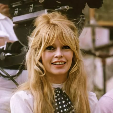 Bridgette Bardot Short Hair, Bridget Bardot Curtain Bangs, Brigitte Bardot Hair Bangs, Brigitte Bardot Fringe, Briggite Bardot Hair, Bridgitte Bardot Bangs, Modern Brigitte Bardot Hair, Brigette Bardo Aesthetic, Bridgette Bardot Bangs