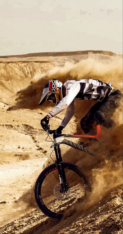 Mtb Wallpaper, Canyon Mtb, Freeride Mtb, Canyon Bike, Best Mtb, Mountain Biking Photography, Mountain Bike Action, Mtb Riding, Mt Bike