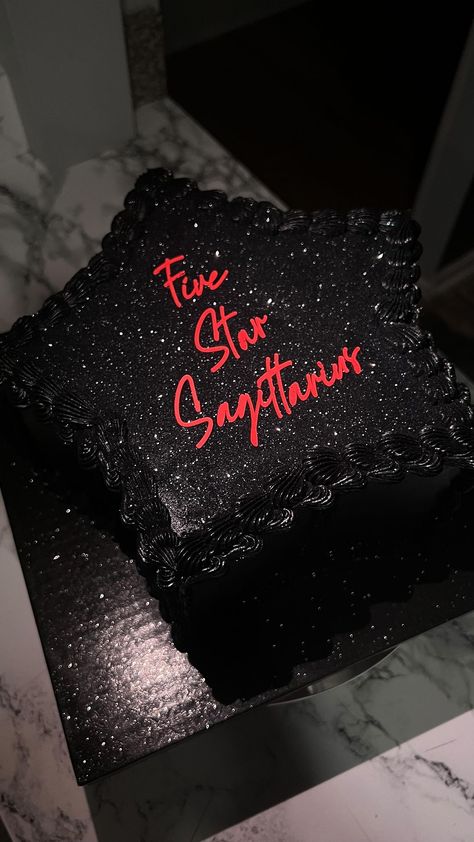 Pamela Anaele | Five star Sagittarius 😍. This cake is🔥🔥 #vintagecake #starcake #blackheart #blackstar #blackcakes #glittercake #baltimorebaker… | Instagram Saggitarius Heart Cake, Birthday Cake For Sagittarius, Sag Cake Ideas, Birthday Ideas Themes Adults, 18th Birthday Cake Sagittarius, Sagittarius Birthday Aesthetic, Sag Szn Birthday Cake, 19th Birthday Cake Ideas For Her, Different Birthday Ideas