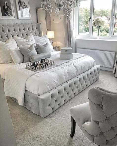 Bedroom Inspiration Grey, Batman Bedroom, Grey Bedroom Design, Glam Bedroom Decor, Silver Bedroom, Grey Bedroom Decor, Glam Bedroom, Dekorasi Kamar Tidur, Teen Bedroom Decor