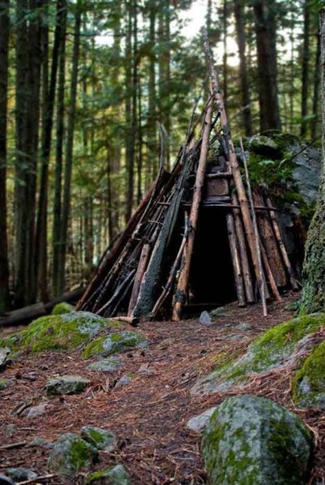 Building Shelter | Six Basic Wilderness | Clever Survival Skills You Must Learn to Survive When SHTF Neverending Story, Survival Stuff, Survival Shelter, Survival Life, Wilderness Survival, Survival Prepping, Skagen, Camping Survival, Outdoor Survival