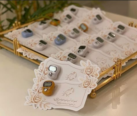 Islamic Wedding Ideas, Creative Wedding Gifts For Guests, Doorgift Ideas Wedding, Small Nikkah Ideas, Souvenir Ideas Wedding, Nikkah Favors, Doorgift Wedding, Wedding Doorgift, Cheap Wedding Favors