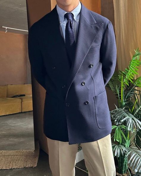 Navy Sports Coat Outfit Men, Double Breasted Navy Blazer, Sport Coat Outfit, Double Breasted Suit Men, Menswear Suit, Business Casual Attire For Men, Dapper Suits, Clothing Store Design, Relaxed Elegance