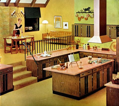 Six wonderful, workable kitchen designs from the '60s - #kitchens #kitchendesigns #vintagekitchens #retrokitchens #midcentury #sixties #vintage #vintagehome #oldhomes #clickamericana Formica Kitchen, Vintage Rooms, Sala Vintage, Retro Rooms, 1960s Kitchen, 70s House, Vintage Homes, Retro Interior Design, 70s Home