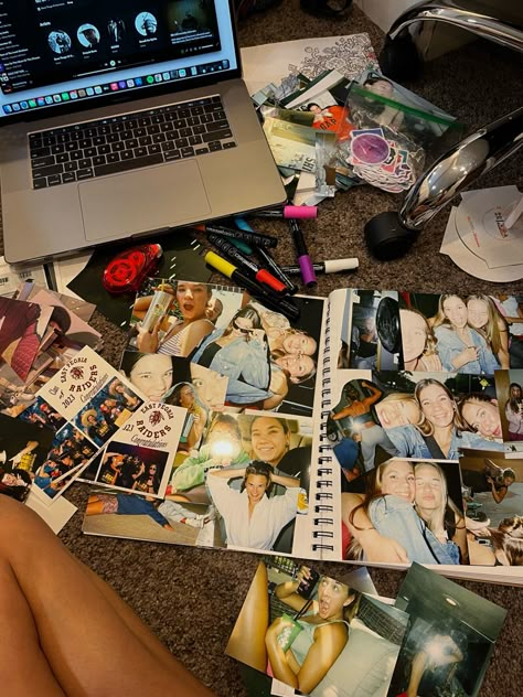 Photo Album Relationship, Scrapbook Pages With Lots Of Photos, Scrapbooking With Friends, Journaling And Scrapbooking, Friend Memory Book, Scrapbook Best Friends, Scrapbook Ideas Family, Scrapbook Activity, Photo Book Aesthetic