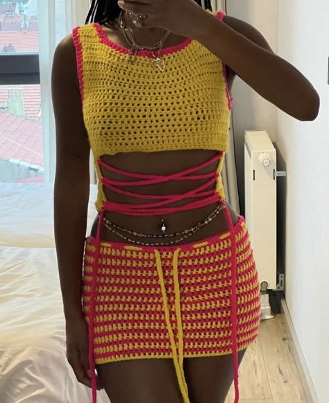 Crochet Clubbing Outfit, Crochet Mini Skirt Set, Winter Crochet Outfits, 2 Piece Crochet Outfit, Two Piece Crochet Outfit, Crochet 2 Piece Set Women, Crochet Dress Tutorials, Crochet Outfits Black Women, Crochet Set Outfit