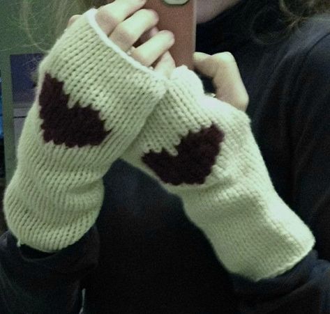 Arm Warmers, Free Crochet, A Woman, Gloves, Crochet Patterns, Crochet