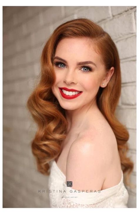 60s Waves Hairstyles, Hollywood Glam Bridesmaid Hair, Dry Bar Old Fashioned Hair, Side Swept Hollywood Waves, Hollywood Waves Hairstyle, Vintage Long Hair, Bridesmaid Hair Vintage, Italy Hair, Pretty Redheads