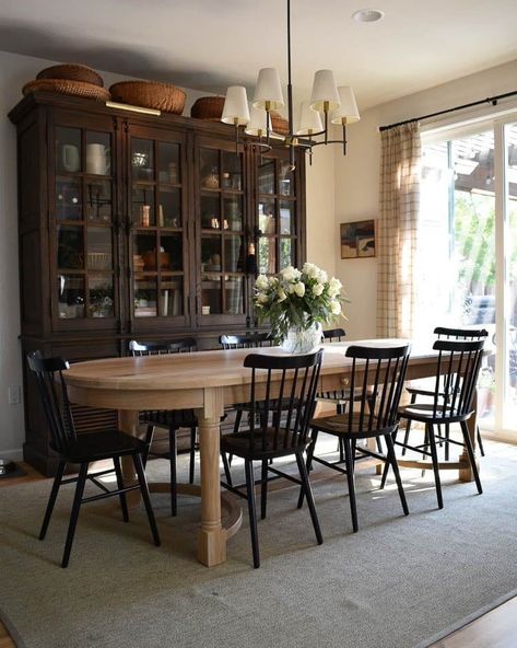 Modern Traditional Dining, Modern Traditional Dining Room, Warm Dining Room, Black Dining Room Chairs, Hillside House, 0 Interest, Black Dining, Black Dining Chairs, Black Dining Room