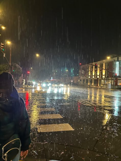 Samantha Character, Rain Street, City Rain, Rainy Sky, Rainy Street, Rain Pictures, Rainy City, Rainy Day Aesthetic, Night Rain