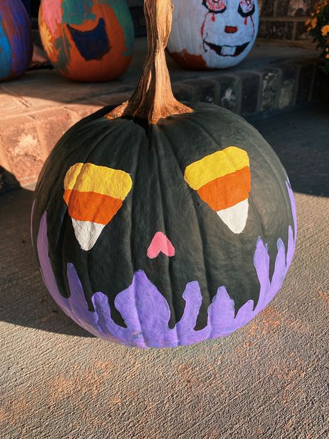 Cute Painted Pumpkin Ideas, Pumpkin Painting Party, Halloween Pumpkin Crafts, Halloween Pumpkin Diy, Creative Pumpkin Painting, Creative Pumpkin Decorating, Cute Pumpkin Carving, Halloween Decor Diy, Pumpkin Decorating Contest