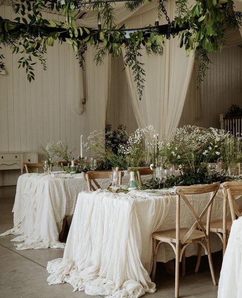 Draped Table Cloths Wedding, Gather And Tailor Wedding, Table Cloth Wedding Ideas, Linen Wedding Decorations, Wedding Table No Tablecloth, Linen Drapes Wedding, Unique Wedding Vendor Ideas, Cheese Cloth Wedding Decor, Winery Table Setting