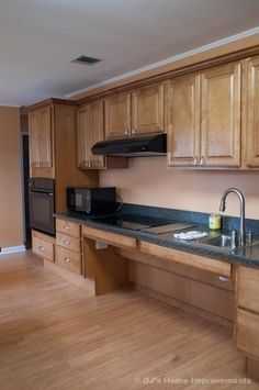 Top 5 things to consider when designing an accessible kitchen for wheelchair users. - Assistive Technology at Easter Seals Crossroads Wheelchair House, Accessible House Plans, Exposed Plumbing, Accessible House, Accessible Kitchen, Kitchen New York, Accessible Bathroom, 아파트 인테리어, Kitchen Farmhouse