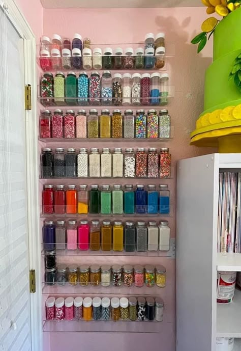 Bake Shop Decor Ideas, Commercial Bakery Design, Baking Shed Ideas, Baking Organization Ideas Storage, Starbucks Display Ideas, Cookie Decorating Room Ideas, Diy Bakery Decor, Baking Closet Organization, Food Coloring Organization