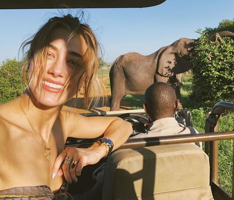 Jessica Michél Serfaty on Instagram: “selfie w elephie 🐘” Jessica Michel, Instagram Selfie, Elephant, On Instagram, Instagram