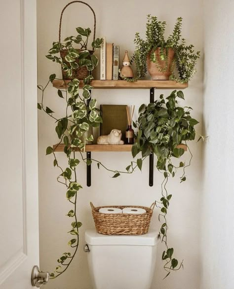 Powder Room Set Up, Plant Bathroom Aesthetic Modern, Small Toilet Room Ideas Boho, Plant Vibe Bathroom, Boho Bathroom With Plants, Textured Accent Wall Bathroom, Floral Boho Decor, Small Bathroom Inspiration Boho, Botanical Minimalist Decor