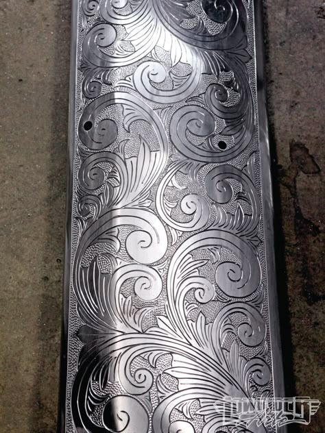 Hernan D’Aloia - Engrave It! - Lowrider Arte Magazine Metal Engraving Designs, Metal Engraving Pattern, Engraving Art Metal, Metal Shading, Metal Engraving Tools, Motif Vector, Steel Tattoo, Etching Tool, Lowrider Arte