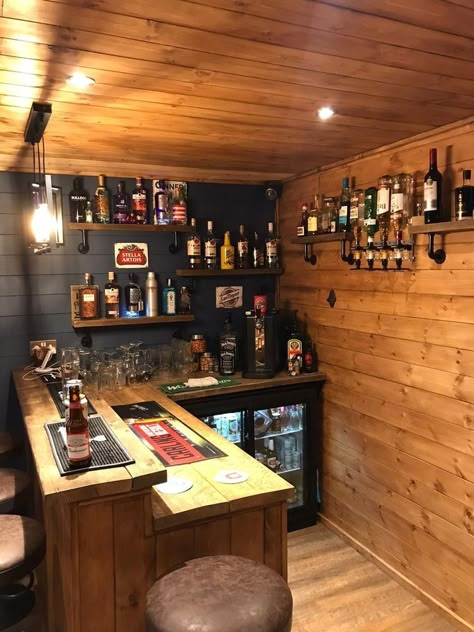 Officine In Garage, Garden Bar Shed, Home Bar Plans, Shed Bar, Bar Deco, Pub Shed, Bar Mini, Bar Shed, Home Bar Rooms