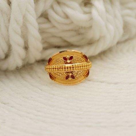 Ruby Ring Designs, Ladies Gold Rings, Women Gold Ring, Gold Neck Chain, Gold Ring Women, Gold Ring Design, Maya Quotes, 22k Gold Ring, Teddy Bear Images