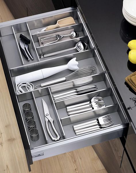 Kitchen Space Savers, Bedroom Organization Storage, Modern Kitchen Cabinet Design, Kitchen Cabinet Drawers, Space Saving Kitchen, Kitchen Organization Diy, Studio Apartments, Kitchen Design Plans, Modern Kitchen Cabinets