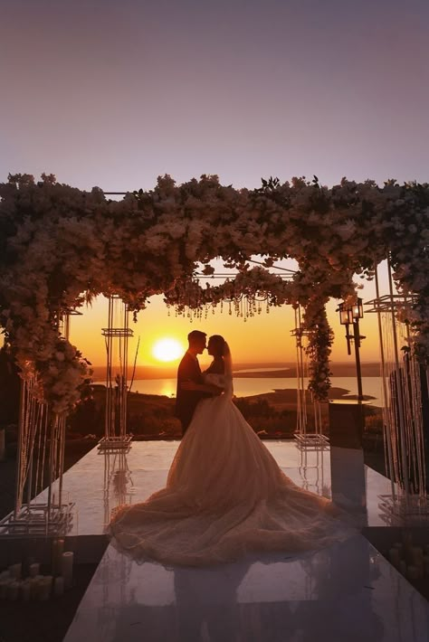 Sunset Beach Weddings, Oceanfront Wedding, Dream Wedding Reception, Dream Beach Wedding, Dream Wedding Decorations, Dream Wedding Venues, Dream Wedding Ideas Dresses, Future Wedding Plans, Cute Wedding Ideas