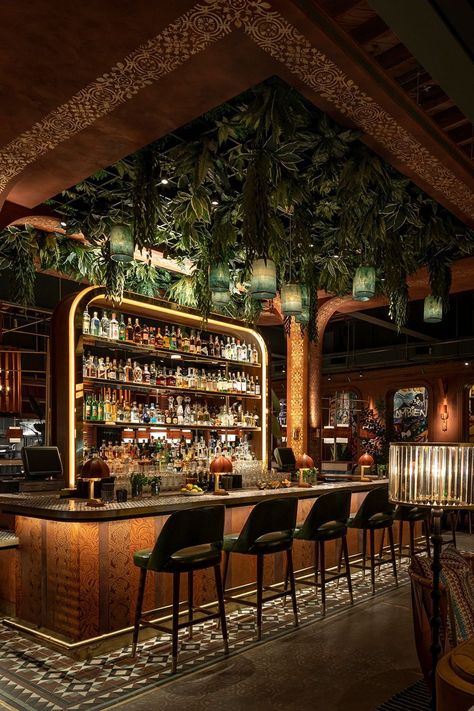 Tiki Bar Interior Design, Sports Bar Room Ideas In House, Modern Tiki Decor, Brew Room, Rooftop Ideas, Bar Lounge Design, Bar Deco, Interior Restaurant, Modern Restaurant Design