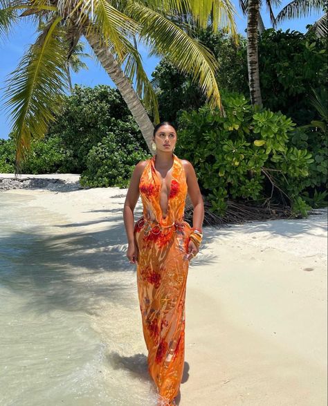 Baddie Tropical Outfits, Tropical Glam Outfit, Tropical Outfit Aesthetic, Fiji Outfits, Pr Aesthetic, Resort Outfits Vacation, Vacation Baddie, Beach Formal Dress, Trips Outfits