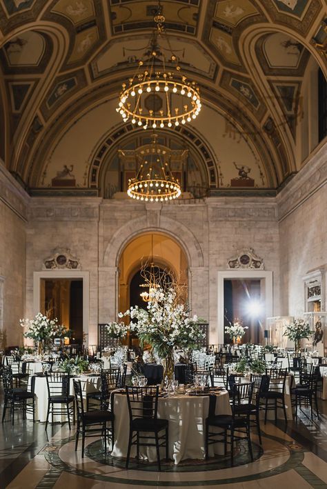 The Eastern Detroit Wedding, State Savings Bank Detroit Wedding, Dia Wedding Detroit, Snowy Wedding Venues, Detroit Wedding Venues, Detroit Institute Of Arts Wedding, Celtic Wedding Traditions, Money Wedding, Fall Wedding Venues