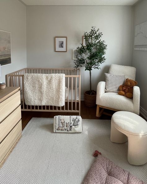 Small Nursery Corner Master Bedrooms, Nursery Modern Neutral, Ikea Malm Dresser Nursery, Modern Farmhouse Baby Room, Gender Neutral Small Nursery, Korean Nursery Room, Ikea Malm Baby Room, Small Nursery Inspiration, Nursery For Small Spaces