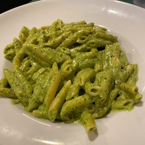 Healthy Dinner Aesthetic Pasta, Aesthetic Pesto Pasta, Healthy Meal Ideas Aesthetic, Pasta Wrap, Pesto Pasta Aesthetic, Pesto Aesthetic, Pesto Recipe Pasta, Pasta Pesto Recipes, Pesto Penne Pasta