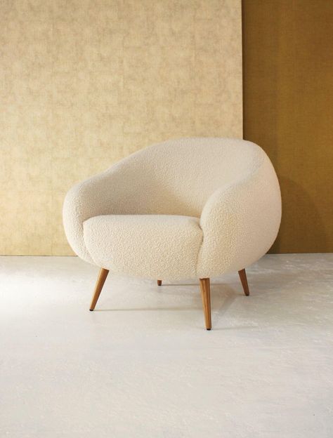 Osacar Neimeyer Midcentury 1950s Inspired Bouclé Fabric Armchair For Sale at 1stdibs Poltrona Design, Boucle Accent Chair, Side Table Decor, Modern Armchair, Modern Lounge Chairs, Modern Lounge, Fabric Armchairs, Armchair Design, Design Living Room