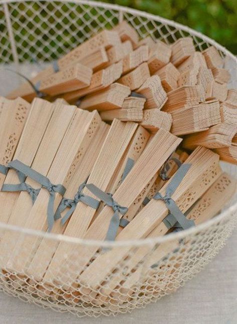 Alternative Wedding Favors, Summer Wedding Favors, Creative Wedding Favors, Rustic Wedding Decorations, Wedding Favors And Gifts, Cheap Favors, Best Wedding Favors, Wedding Favors Cheap, Beach Wedding Favors