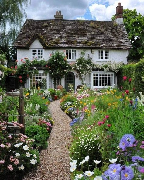 Camp Plans, British Cottages, Collage Quilting, Sky Window, Best Garden Layout, Nice Houses, British Cottage, Garden Layouts, Garden Layout Ideas