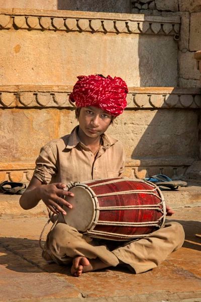 The Boy with the Drum Old Man Portrait, Memory Drawing, Rajasthani Art, Figure Sketches, Ariana Grande Drawings, Human Figure Sketches, Life Drawing Reference, Boho Art Drawings, Drawing People Faces