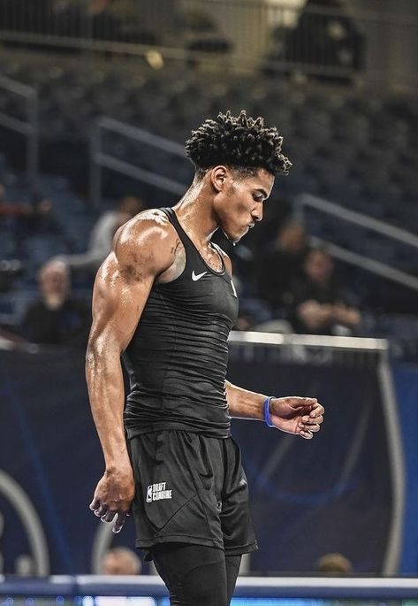 Black Sport Outfit, Gym Men Motivation, Physique Goals, Aesthetic Workout, Gym Guys, Basketball Photography, Basketball Clothes, Nba Pictures, Running Inspiration