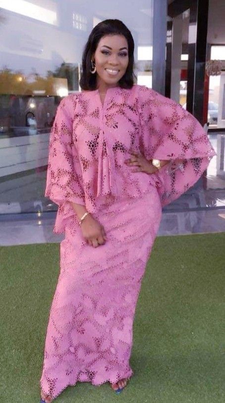 Tattoo Trend, Long African Dresses, Kaftan Designs, African Fashion Skirts, African Dresses Modern, Afrikaanse Mode, African Wear Dresses, Women Lace Dress, African Maxi Dresses