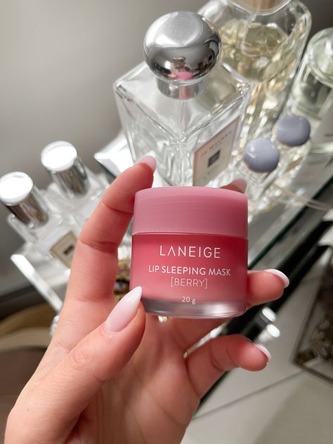 Langeine Lip Mask, Laneige Lip Sleeping Mask Berry, Lips Hydration, Laneige Lip Balm, Laneige Lip Mask, Hydrated Lips, Laneige Lip, Hydrating Lipstick, Best Lip Balm