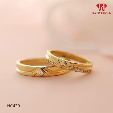 Couple Wedding Rings Marriage Gold, Rings For Men Engagement, Men Engagement Rings, Couple Rings Gold, Indian Wedding Rings, Fiance Ring, Wedding Rings Sets His And Hers, Couple Ring Design, Mens Ring Designs